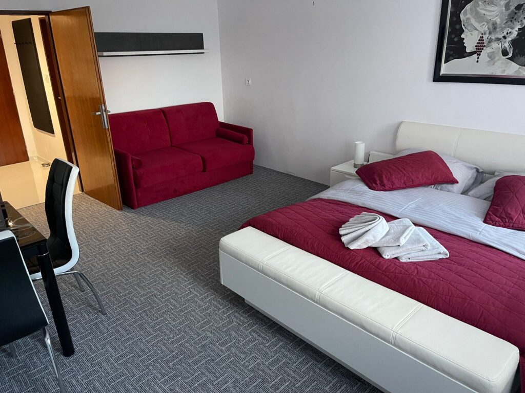 Pokoj č. 3 o rozloze 21m² - 3000 Kč/noc