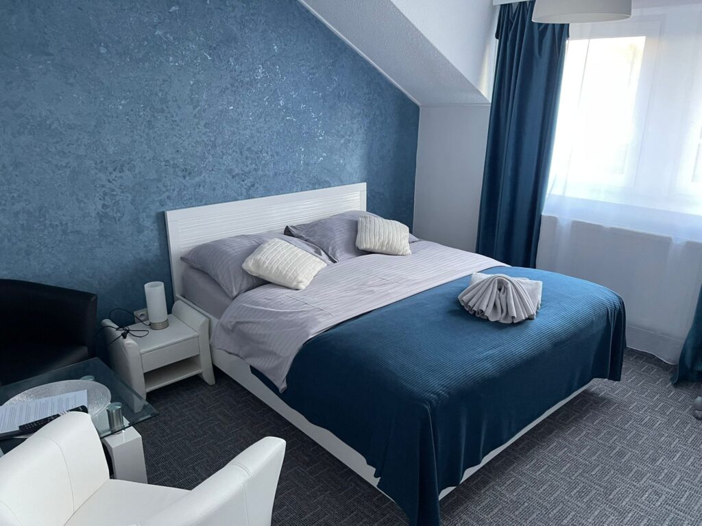 Pokoj č. 7 o rozloze 18m² - 1400 Kč/noc