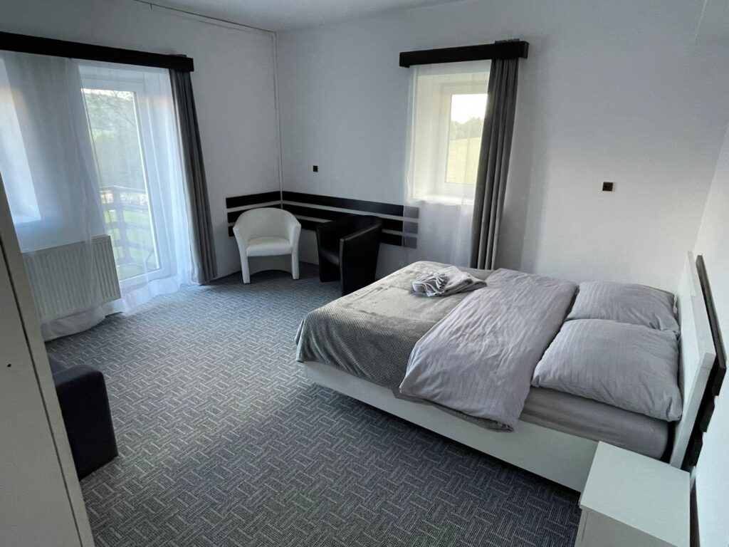 Pokoj č. 13 o rozloze 33m² - 4200 Kč/noc