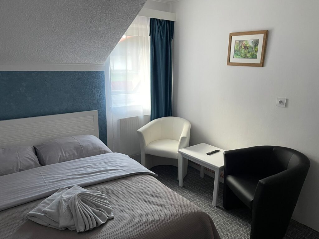 Pokoj č. 4 o rozloze 13m² - 1200 Kč/noc